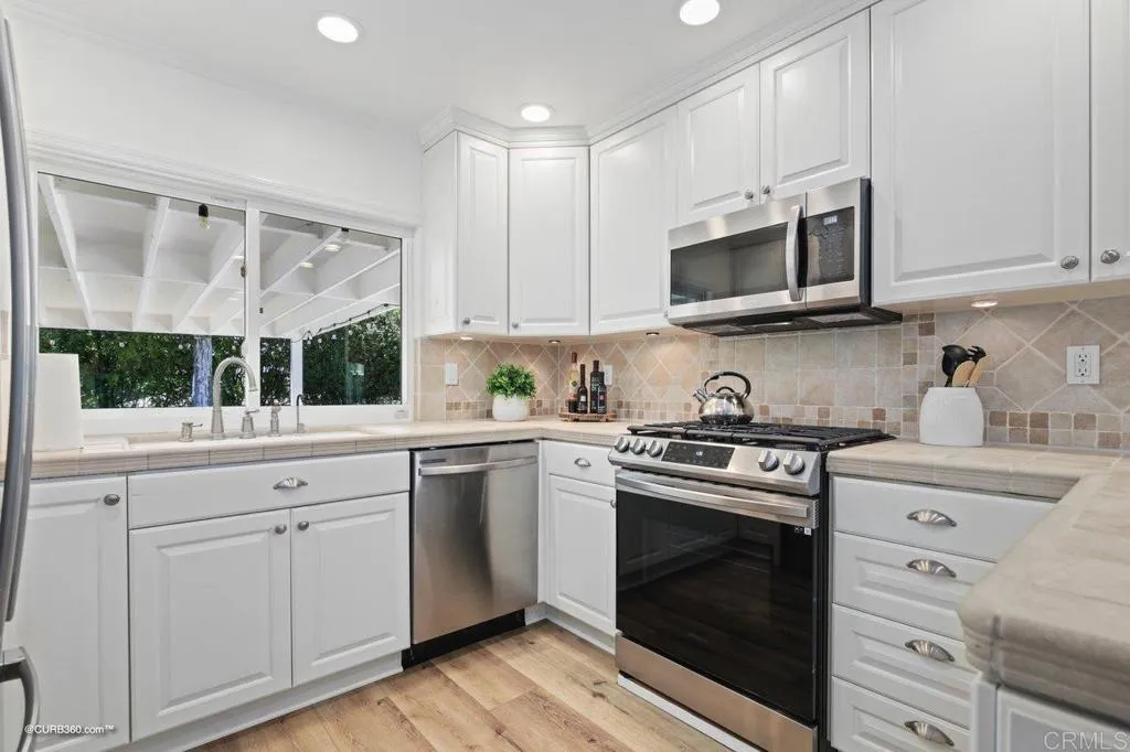 https://cdn.realtyfeed.com/cdn/127/305453822/d7c312ea24e10c2029262171047fefac.webp