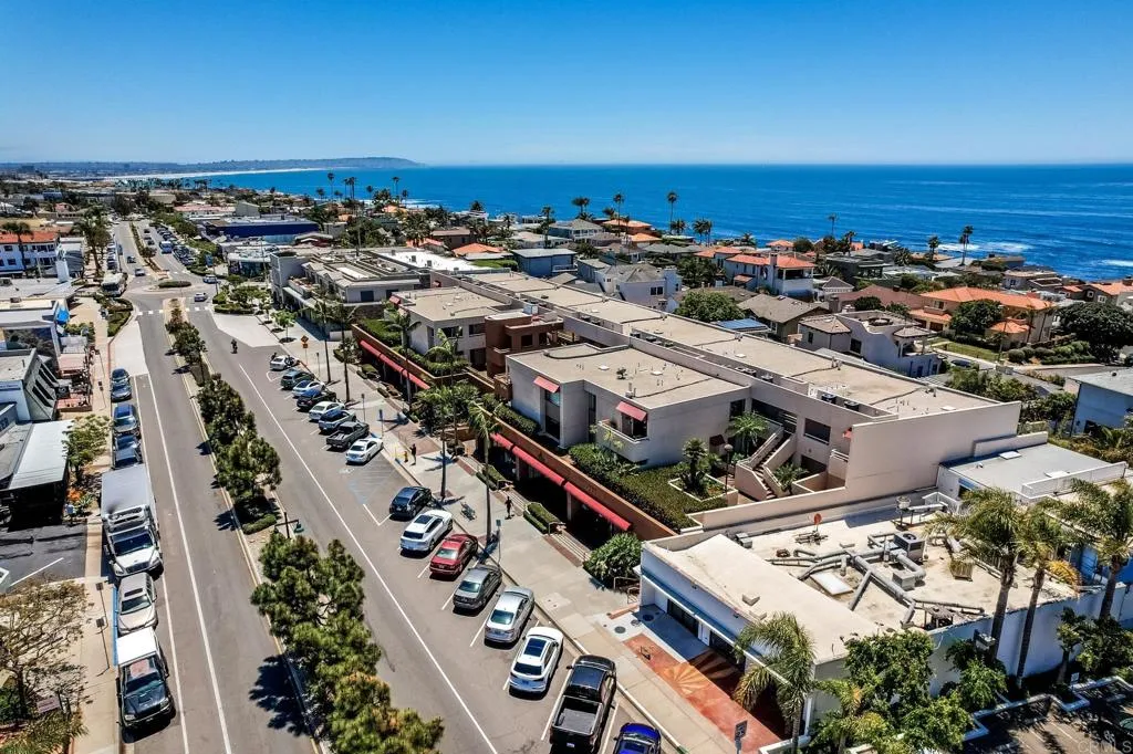https://cdn.realtyfeed.com/cdn/127/305454492/5ddf225bc8aaed1727d7caa3585d9ea1.webp