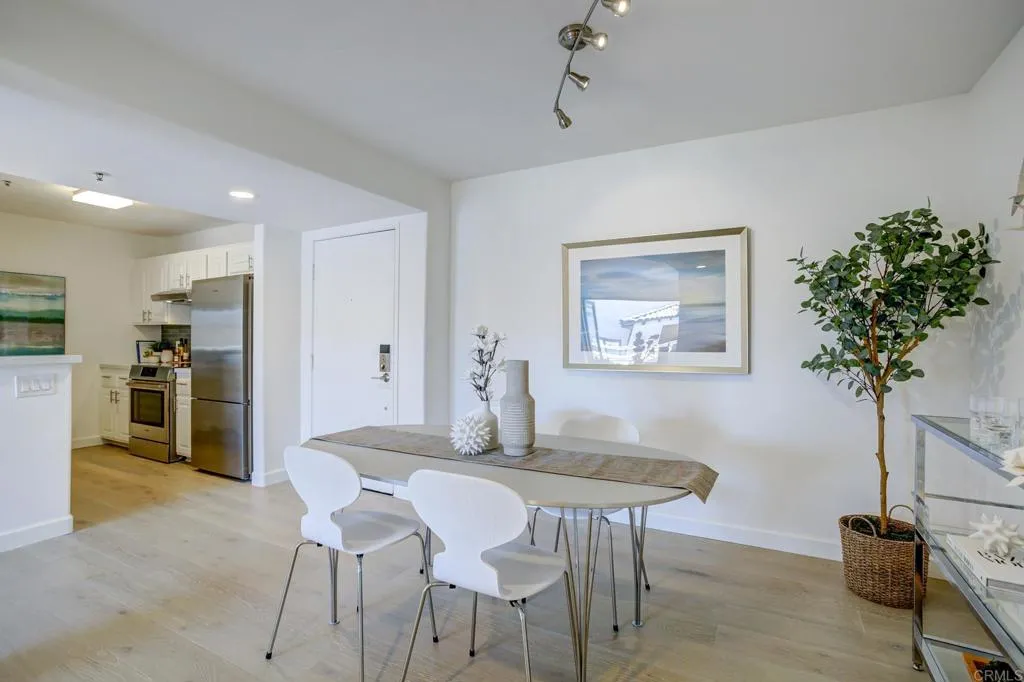 https://cdn.realtyfeed.com/cdn/127/305454492/a7666d7e93918eaa31eac195efe65dea.webp