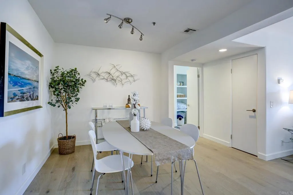 https://cdn.realtyfeed.com/cdn/127/305454492/b987ebf707fff63bcef94d241cc6c4da.webp