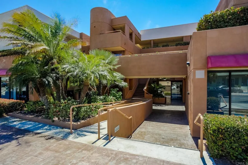 https://cdn.realtyfeed.com/cdn/127/305454492/c8326c1782739b1b276ca79a31ba2484.webp