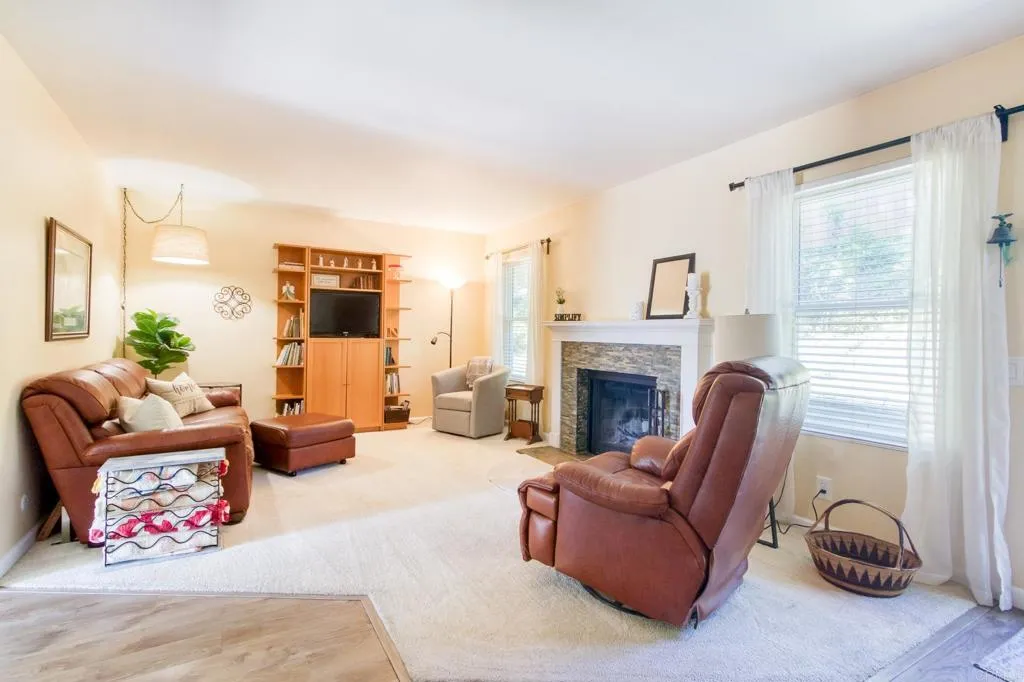 https://cdn.realtyfeed.com/cdn/127/305455106/ec91c4e536a3cbd8f9e7712a4ce448d7.webp