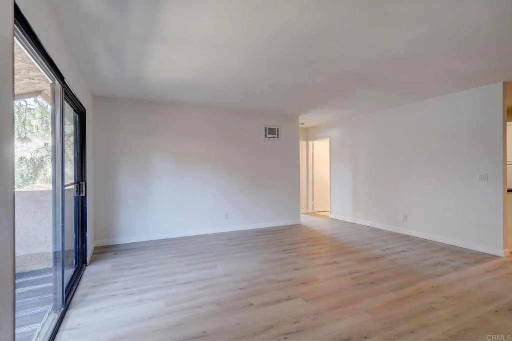 https://cdn.realtyfeed.com/cdn/127/305456529/6e182bdbb8004a53a0020fa71dadf03f.webp