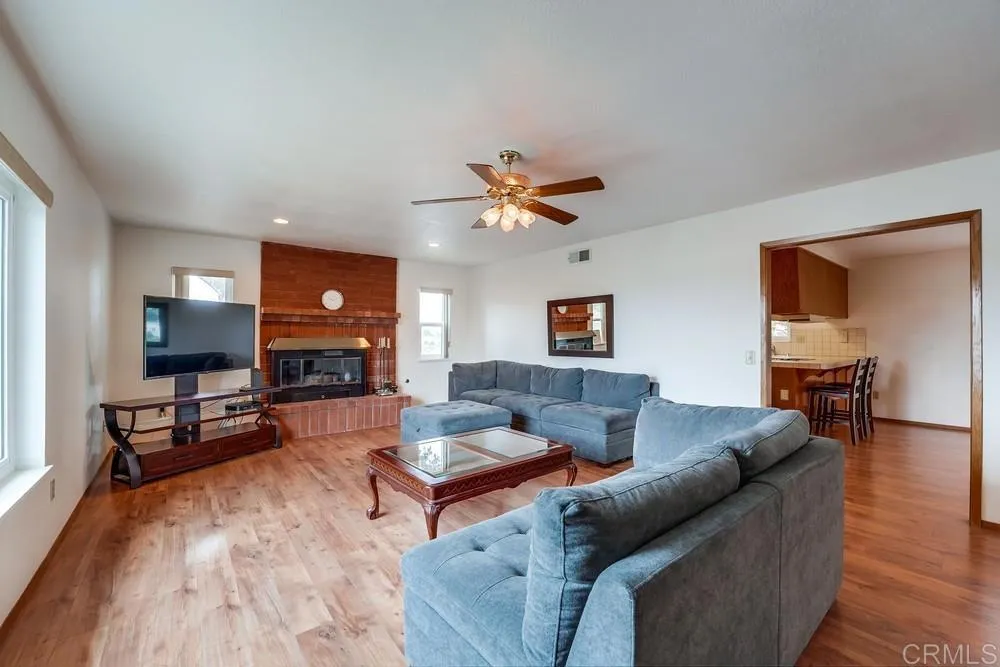 https://cdn.realtyfeed.com/cdn/127/305458814/69819f30414202025937545c8671d2ba.webp