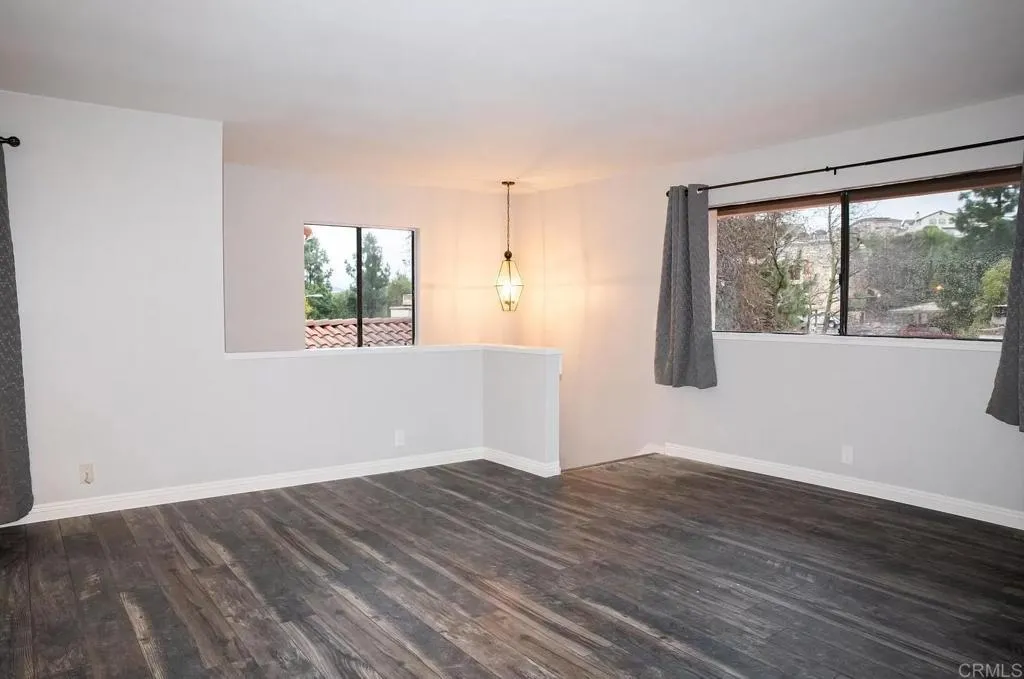 https://cdn.realtyfeed.com/cdn/127/305460146/51f73456af9d02cdac5312df4389c417.webp