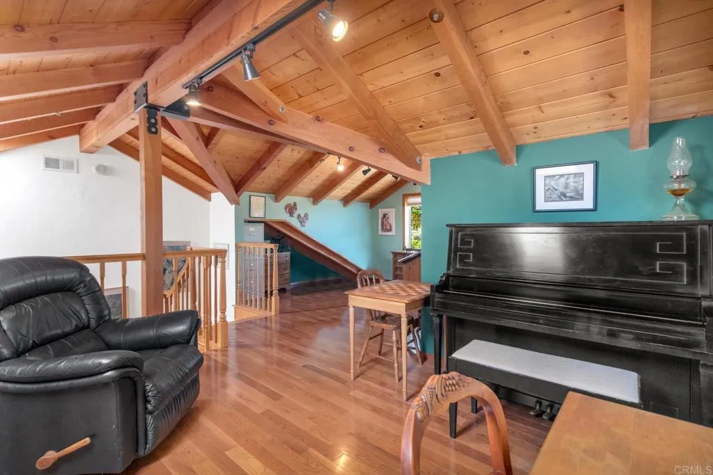https://cdn.realtyfeed.com/cdn/127/305461142/f19f022f877d5ac207af75444446d6b5.webp
