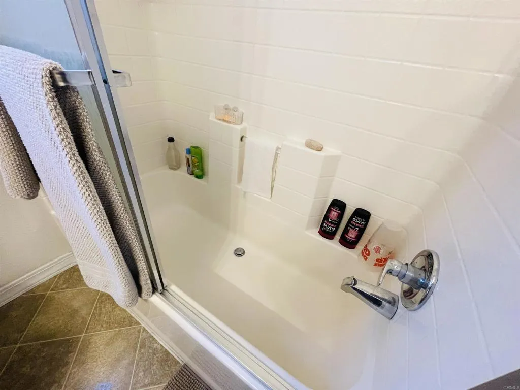 https://cdn.realtyfeed.com/cdn/127/305466186/4ba5e1b3b57620555263f9bd3d19cd04.webp