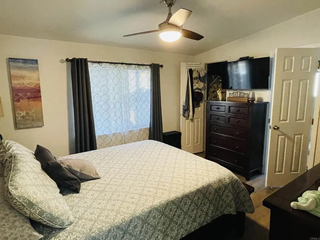 https://cdn.realtyfeed.com/cdn/127/305466186/e5f7b3f66b47a40c58c1f66a93dc8b55.webp