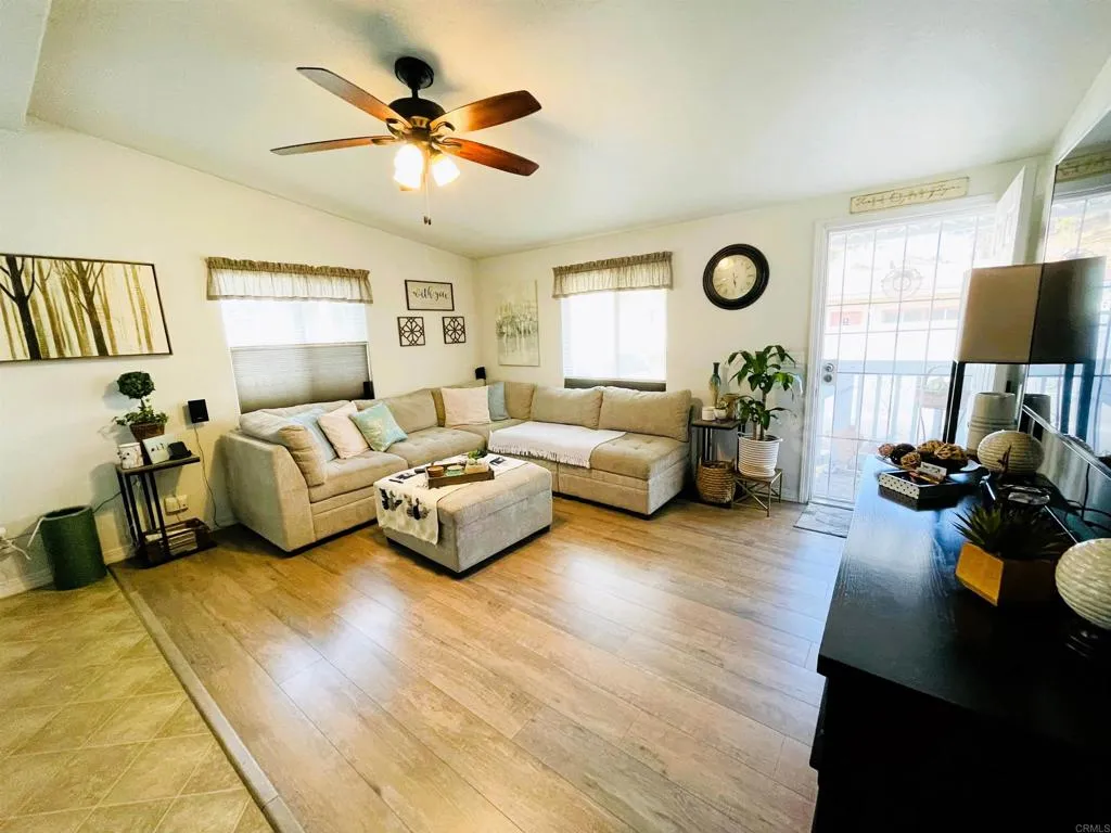 https://cdn.realtyfeed.com/cdn/127/305466186/f78c6c3930e237499f937984789bc924.webp
