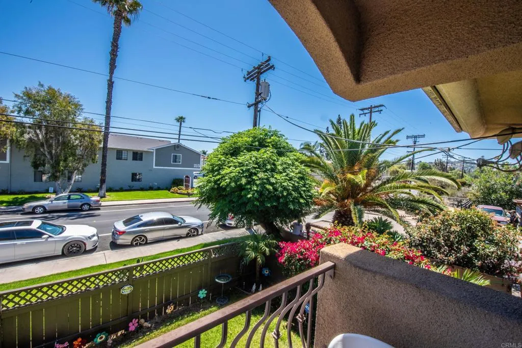 https://cdn.realtyfeed.com/cdn/127/305468735/16809dc50ef13df3931c21f509f777bd.webp