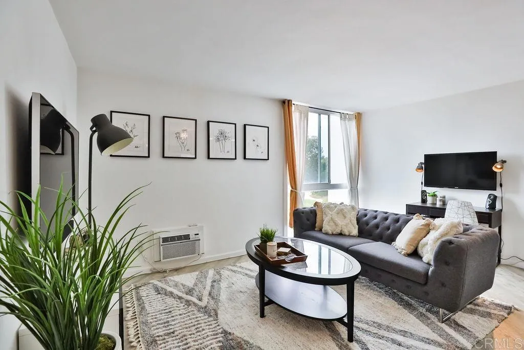 https://cdn.realtyfeed.com/cdn/127/305468949/6de39c77083c0bb8af9867ada0db9153.webp