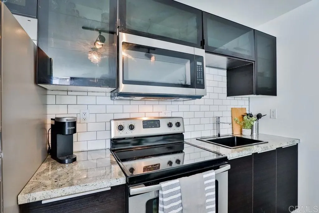 https://cdn.realtyfeed.com/cdn/127/305468949/af3ba8bf4551ffc4ee20ca6f09c3d4e6.webp