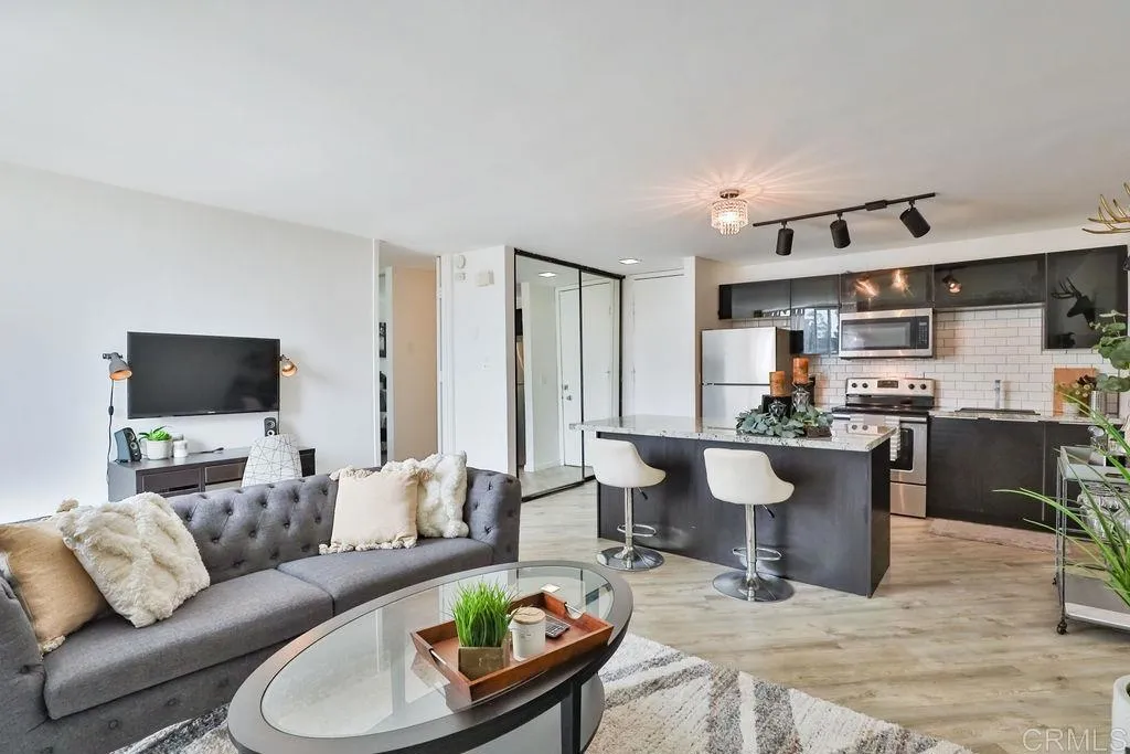 https://cdn.realtyfeed.com/cdn/127/305468949/dcde0af89562a96575a30317175428f4.webp