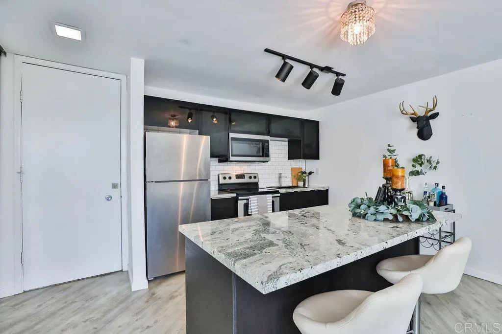 https://cdn.realtyfeed.com/cdn/127/305468949/e1df7af033b13d5178d3695ae5424017.webp