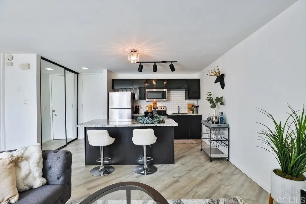 https://cdn.realtyfeed.com/cdn/127/305468949/fccd45e3b0e25bc6e83911d98b8ab676.webp