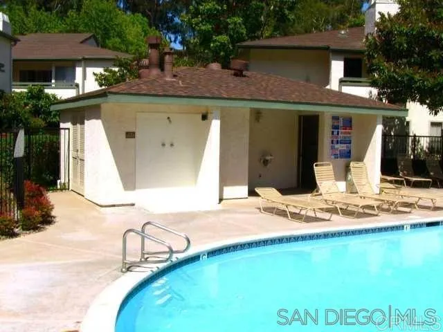 https://cdn.realtyfeed.com/cdn/127/305472567/08701ef731bb1e6472464ac94951c4a7.webp
