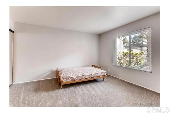 https://cdn.realtyfeed.com/cdn/127/305472567/f9813eb8836ce0177f2ab9d1eae57678.webp