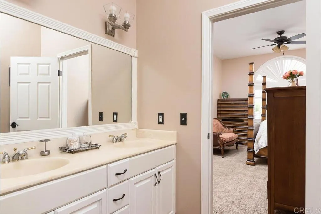 https://cdn.realtyfeed.com/cdn/127/305477062/1ecca87df5162588a9de8c497143ed52.webp