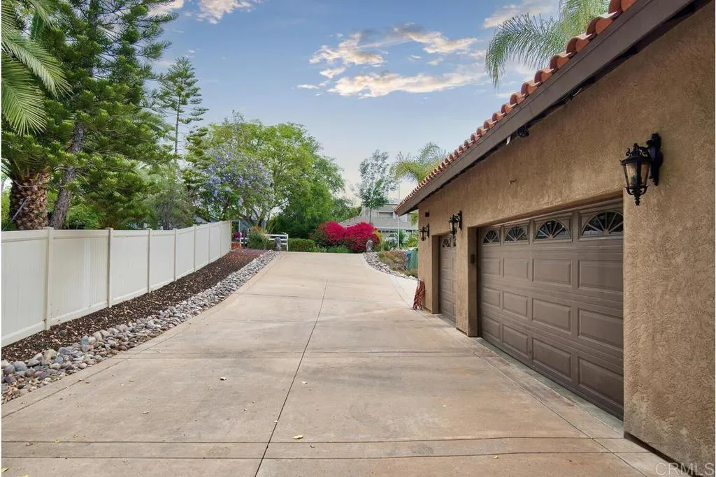 https://cdn.realtyfeed.com/cdn/127/305477062/67198ee7846682cd95528e15894371eb.webp