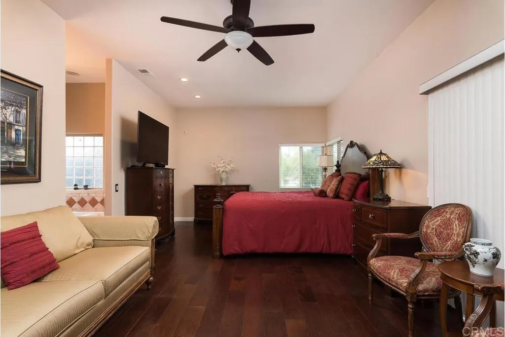 https://cdn.realtyfeed.com/cdn/127/305477062/9b51299e8c9ae59d6c3c4e8944413b67.webp