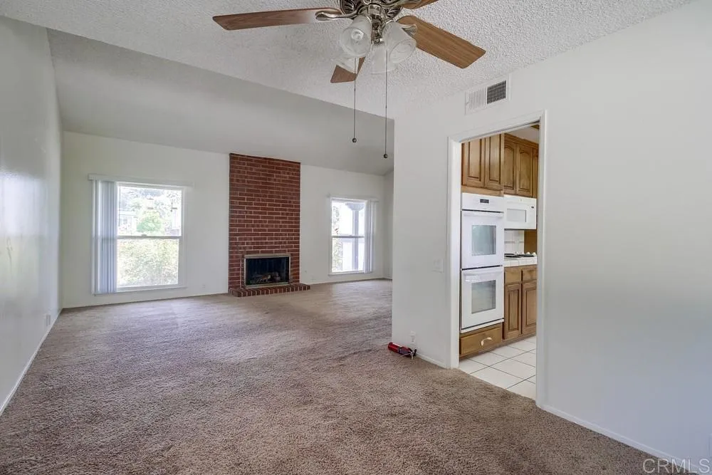 https://cdn.realtyfeed.com/cdn/127/305478014/61274cc58dd9592201909240985c38e4.webp