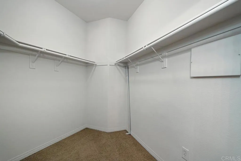 https://cdn.realtyfeed.com/cdn/127/305478109/7afbec0e2b3544ad3723f81499624797.webp