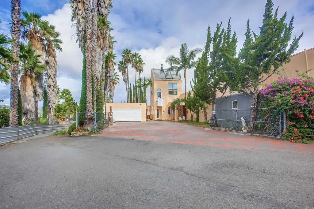 https://cdn.realtyfeed.com/cdn/127/305478801/563e3893b278c831395e0e819edf7a50.webp