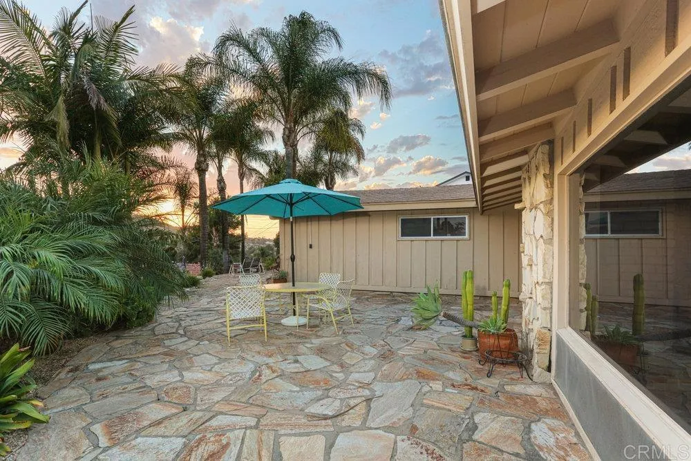 https://cdn.realtyfeed.com/cdn/127/305486964/11da5152861cd2e547666179f9573f31.webp