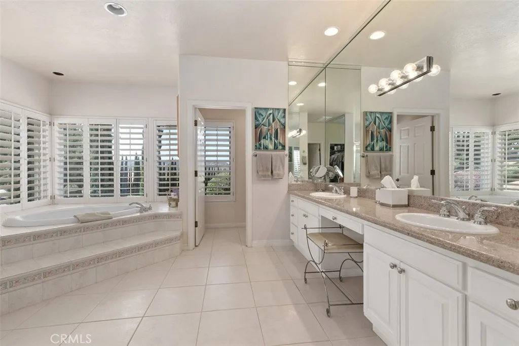 https://cdn.realtyfeed.com/cdn/127/305487089/3f6fa00167f676755b61dc62f85ec3f6.webp