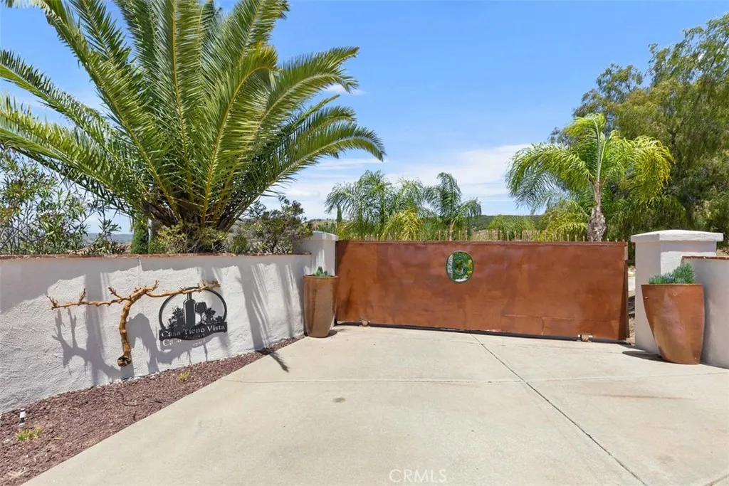 https://cdn.realtyfeed.com/cdn/127/305487089/498364fab559bde2382d8fd4f91df9b3.webp