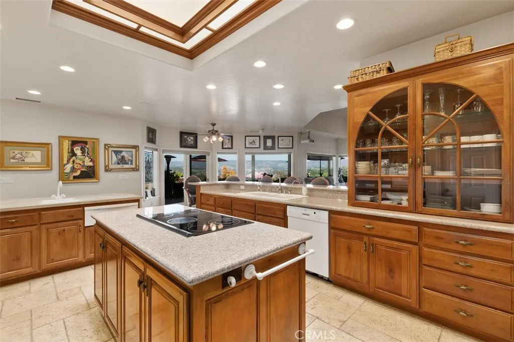https://cdn.realtyfeed.com/cdn/127/305487089/734663b7bce3ffdc67b62979ba594507.webp