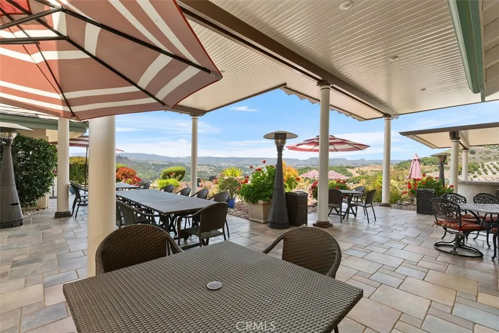 https://cdn.realtyfeed.com/cdn/127/305487089/805d7c5b7aca2ab1df98c11128ecfb73.webp