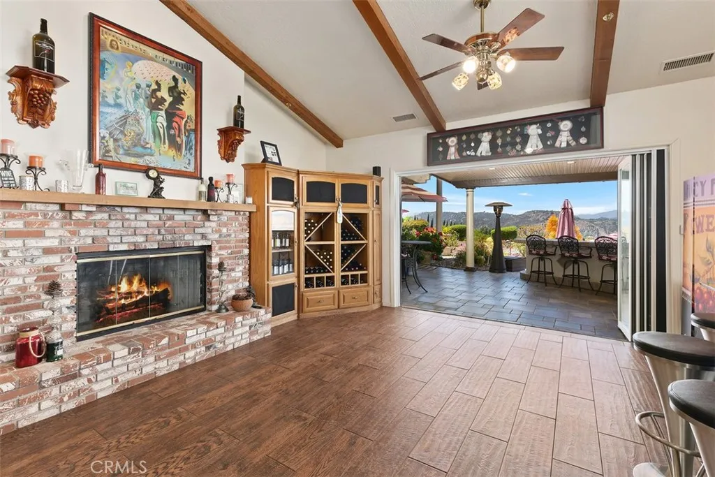 https://cdn.realtyfeed.com/cdn/127/305487089/848e479344071c2bbe5d52799b6c923b.webp