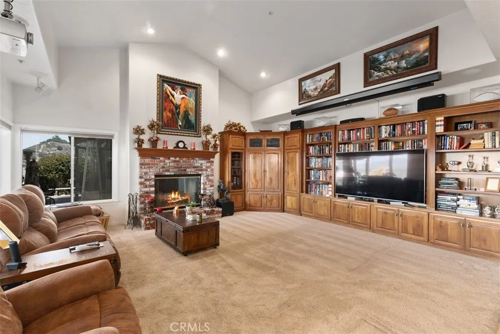 https://cdn.realtyfeed.com/cdn/127/305487089/a816782bf49a2b38737d3e3bf1d214da.webp