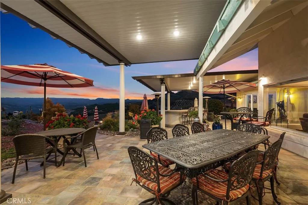 https://cdn.realtyfeed.com/cdn/127/305487089/bd251239017656767d25b13cd7f03d55.webp