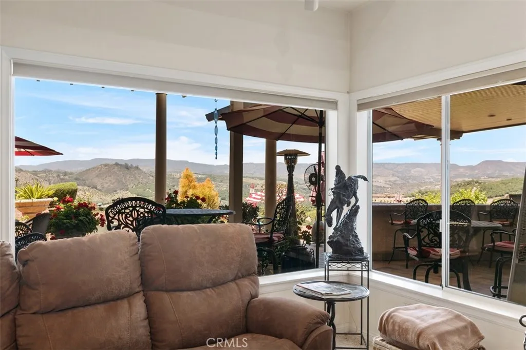 https://cdn.realtyfeed.com/cdn/127/305487089/e5200950fb608d93dd67d804d5facfec.webp