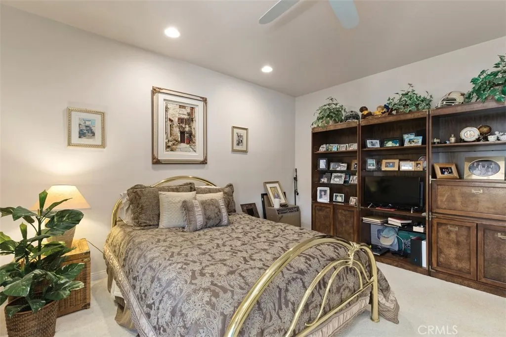 https://cdn.realtyfeed.com/cdn/127/305487089/e6a9bd799191e7d7995b39bed41d5fb9.webp