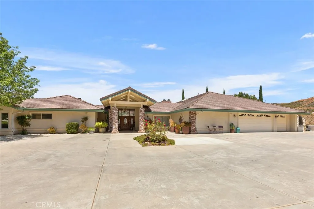 https://cdn.realtyfeed.com/cdn/127/305487089/f686707882f8f1ef541e0b17ad3f7f15.webp