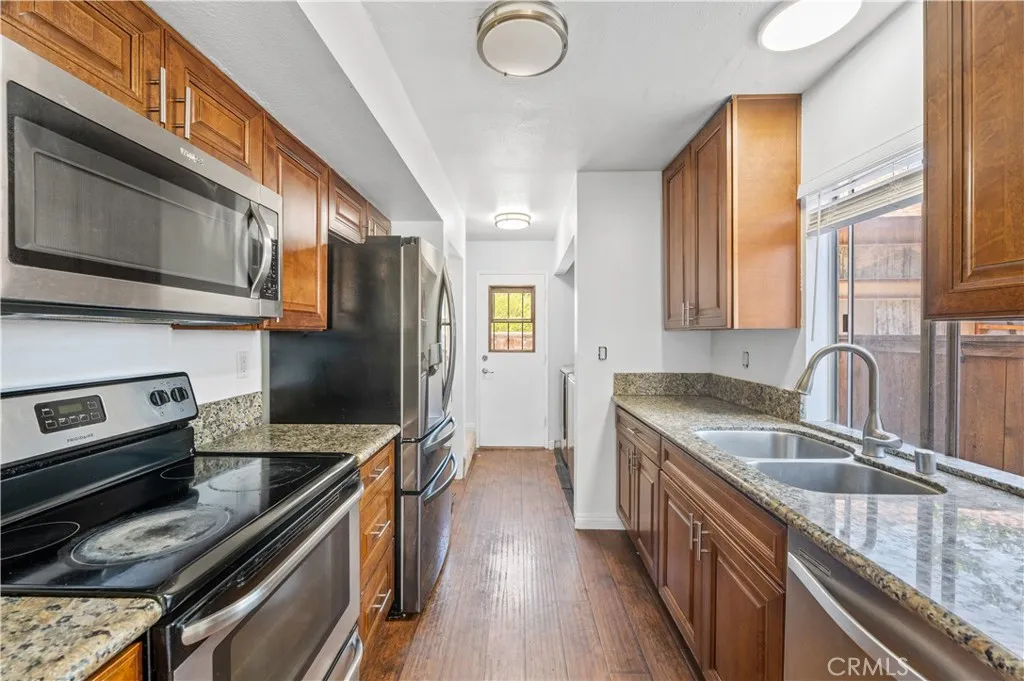 https://cdn.realtyfeed.com/cdn/127/305487731/4ca1d43f8d6f441feda8edccd4807ceb.webp