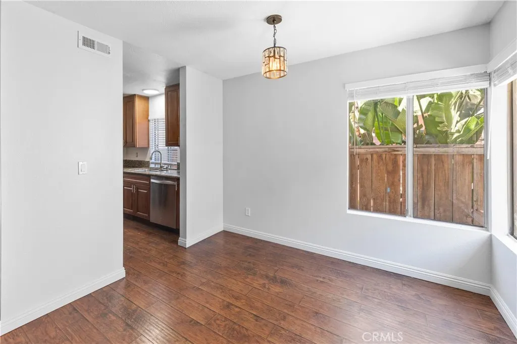 https://cdn.realtyfeed.com/cdn/127/305487731/a41c87cda02270ff43abd2fe63b832f8.webp