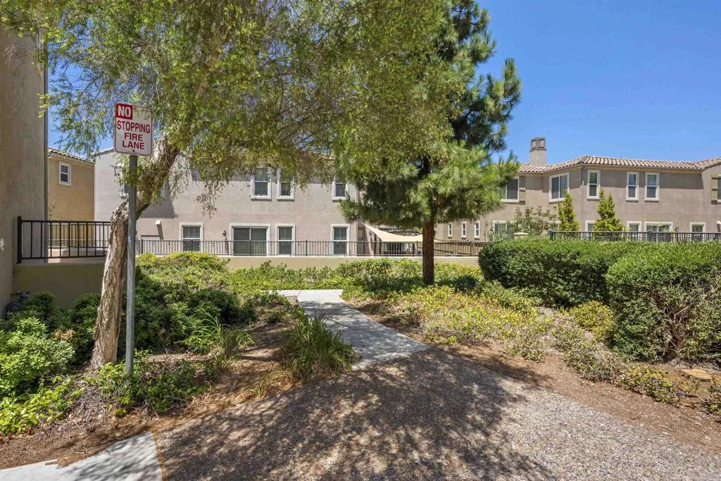 https://cdn.realtyfeed.com/cdn/127/305488179/75ccba171f62c6c6421e12388cfae683.webp