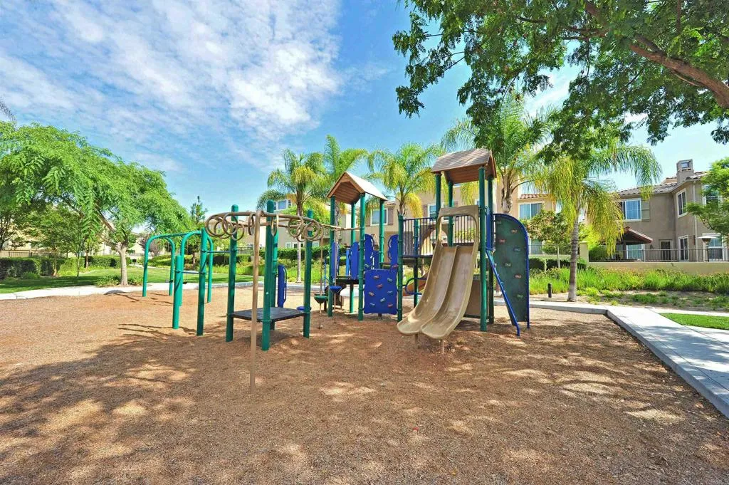 https://cdn.realtyfeed.com/cdn/127/305488179/7dd1f0b6343e9645737164102c4b3d21.webp
