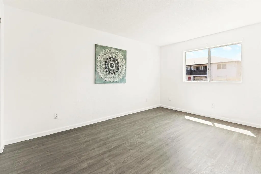 https://cdn.realtyfeed.com/cdn/127/305489554/038c158cbd14f5d9852135d86e1a9ccd.webp