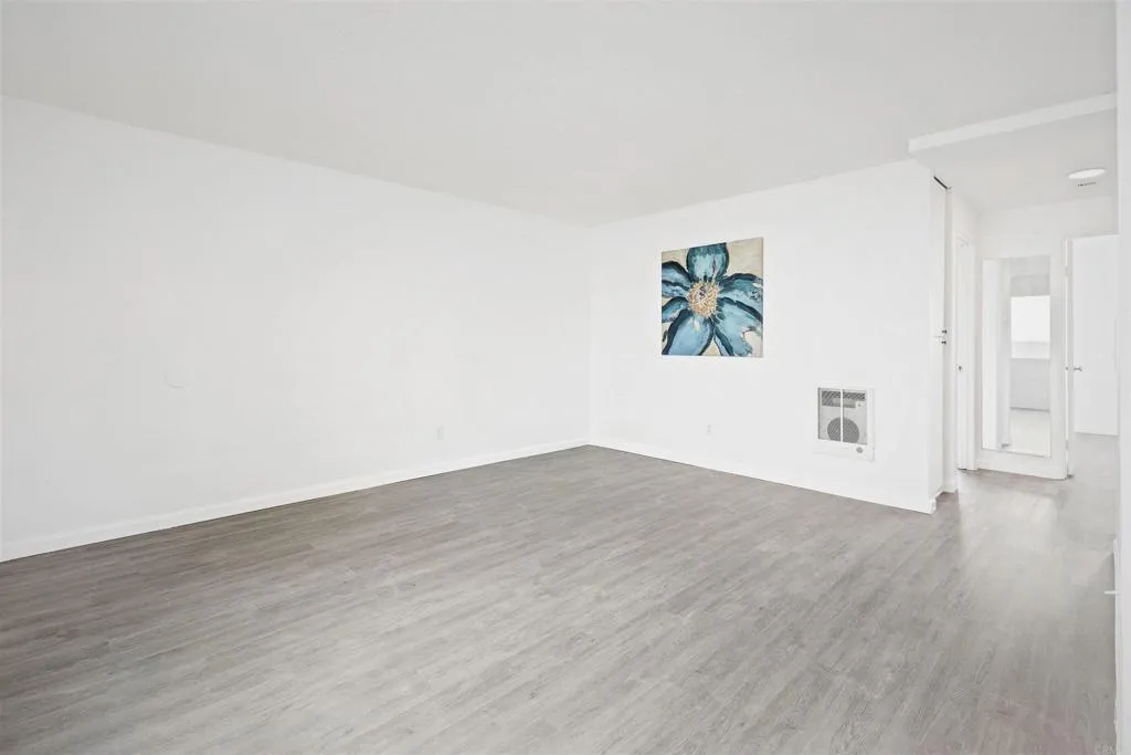 https://cdn.realtyfeed.com/cdn/127/305489554/cd4bec77e9365b79b6ede93ae2083c23.webp