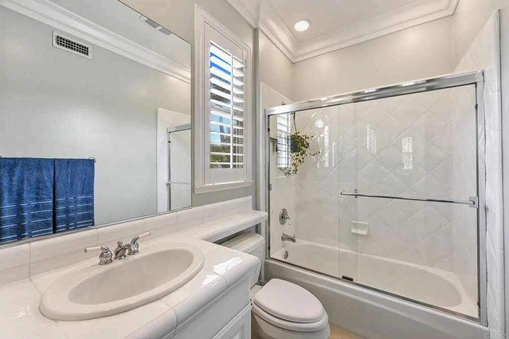https://cdn.realtyfeed.com/cdn/127/305491181/045b2f9036f64ee7359eebb8d47502a1.webp