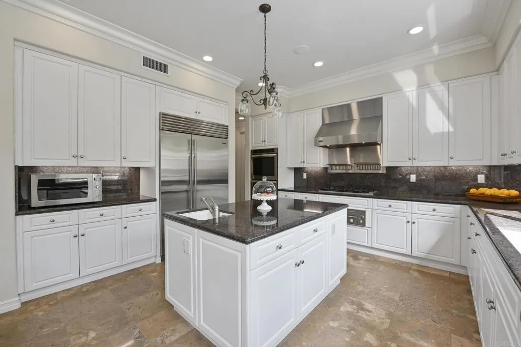 https://cdn.realtyfeed.com/cdn/127/305491181/4f6ca738da009acd5aabaa15baaa7013.webp