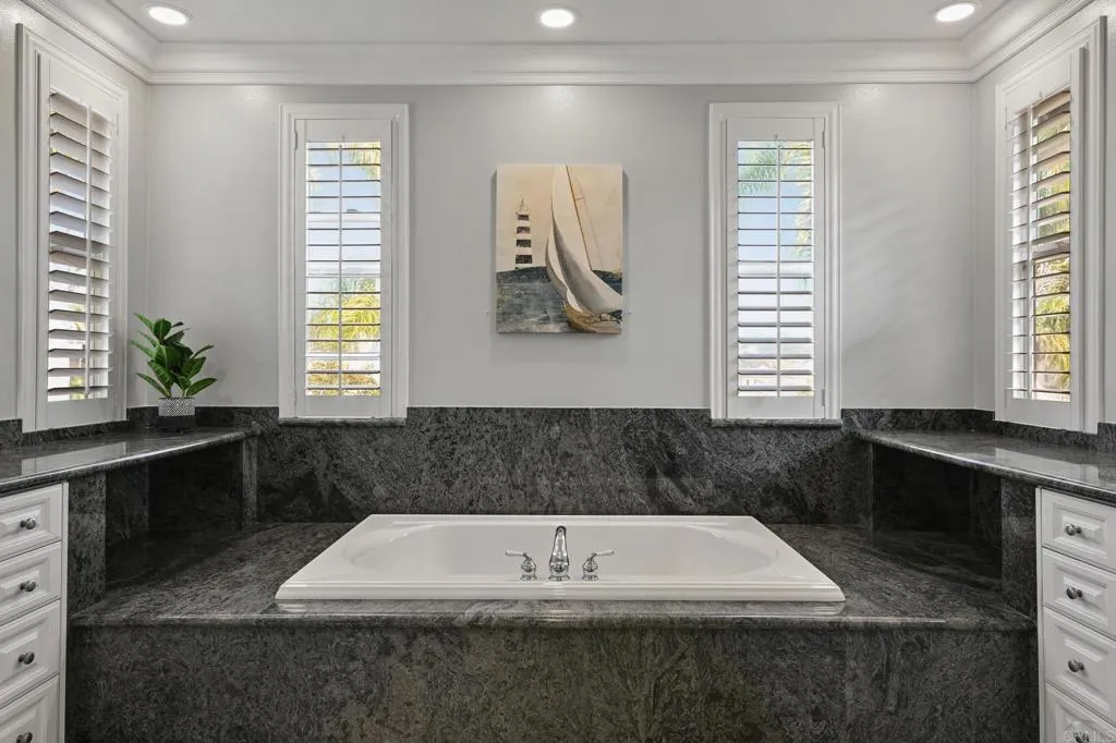 https://cdn.realtyfeed.com/cdn/127/305491181/9a60250cd932e9809646fea14a11e961.webp