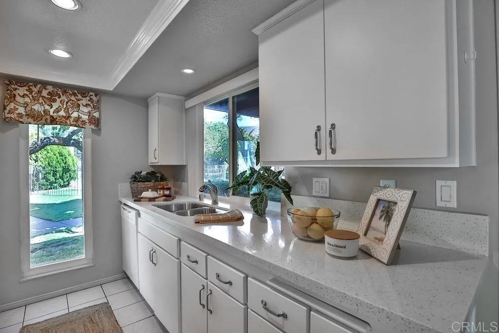 https://cdn.realtyfeed.com/cdn/127/305491660/92b4f341fbf4450e0c085762c59ca020.webp