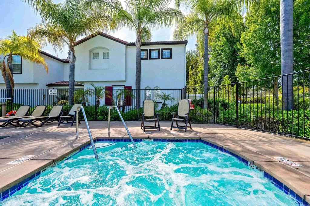 https://cdn.realtyfeed.com/cdn/127/305694557/41d588ff34a6498526d798ca1701a32e.webp