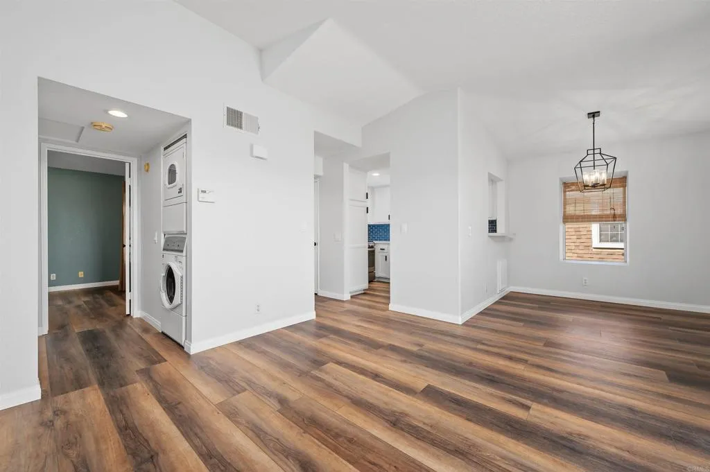 https://cdn.realtyfeed.com/cdn/127/305694557/6a5e9b1664d74b16e2df9229033bebc4.webp